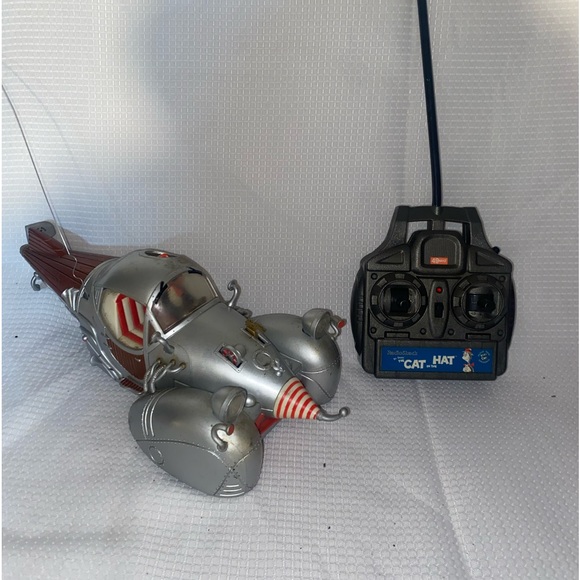 The “Cat In The Hat” remote car - Picture 3 of 6